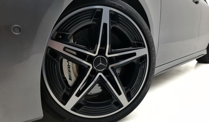 
								Mercedes CLA-35 cheio									