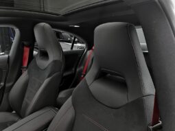 
										Mercedes CLA-35 cheio									