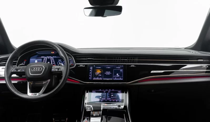 
								AUDI RS Q8 cheio									