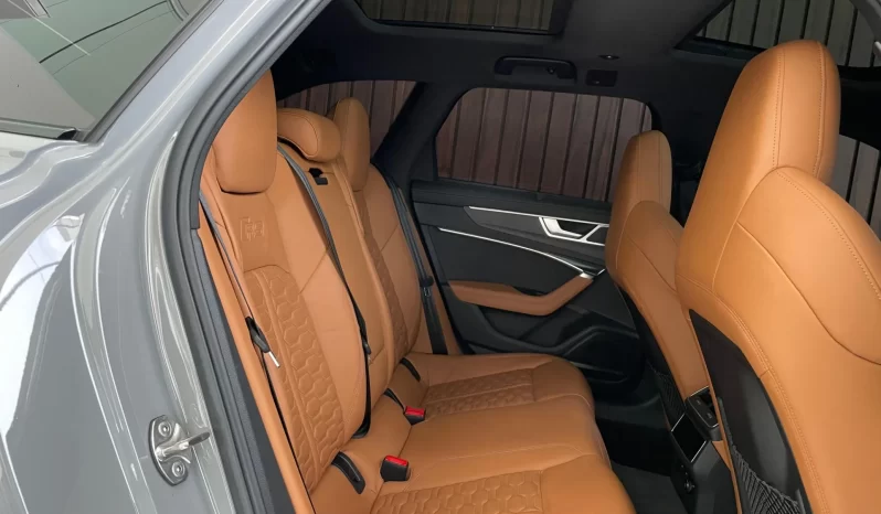 
								Audi RS6 cheio									
