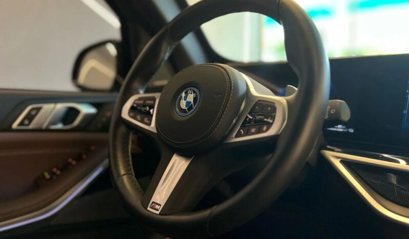 
								BMW X5 cheio									