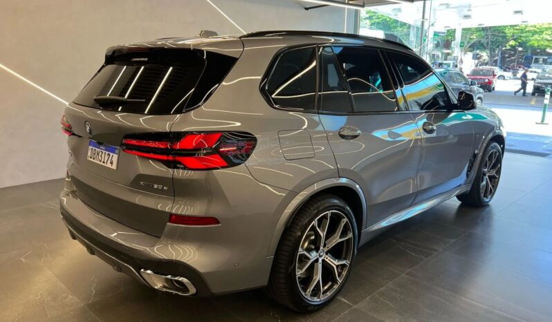 
								BMW X5 cheio									