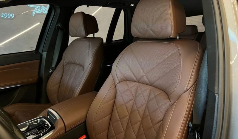 
								BMW X5 cheio									