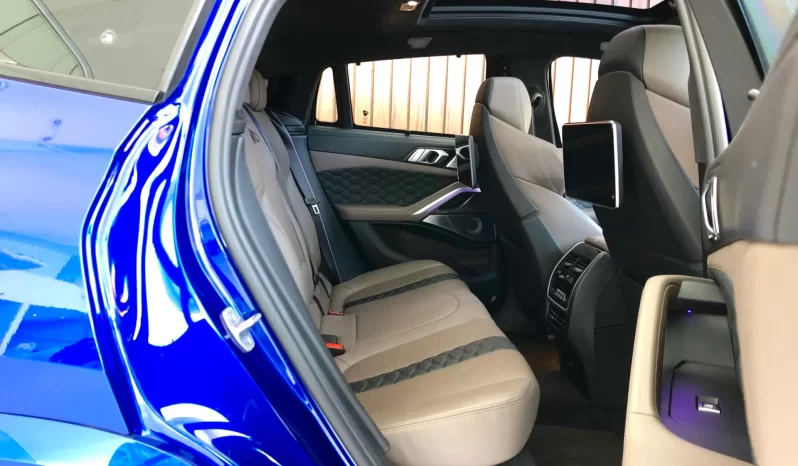 
								BMW X6 cheio									