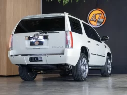 
										Cadillac Escalade cheio									