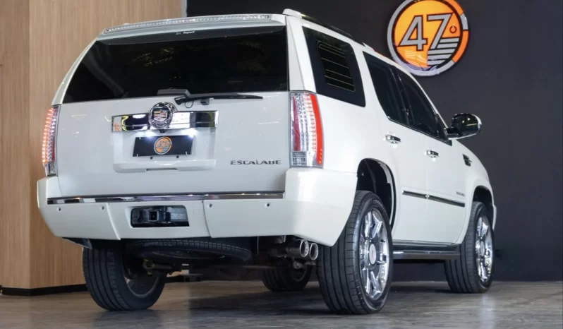 
								Cadillac Escalade cheio									