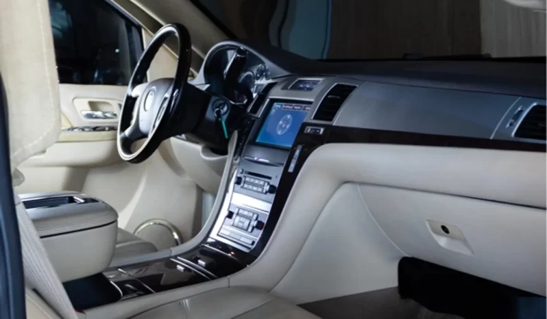 
								Cadillac Escalade cheio									
