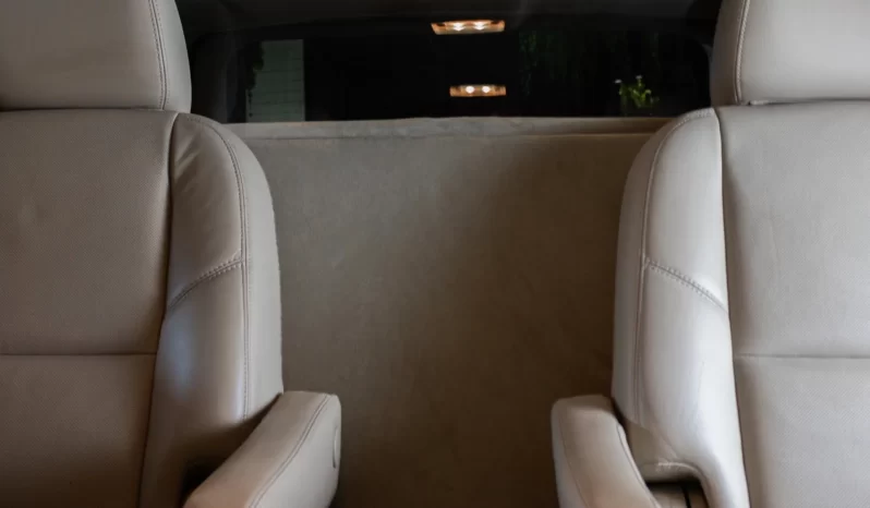 
								Cadillac Escalade cheio									