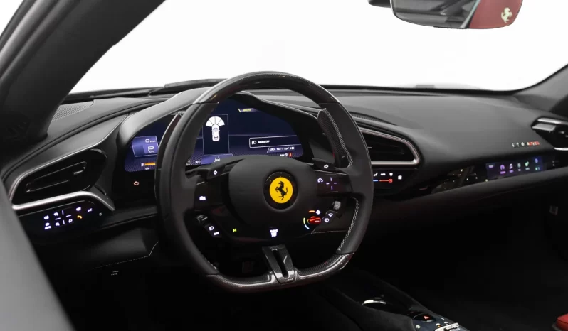 
								Ferrari 296 GTS cheio									