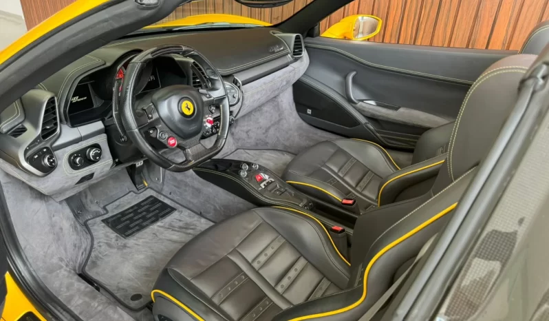 
								Ferrari 458 Spider cheio									