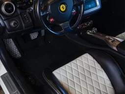 
										Ferrari California cheio									