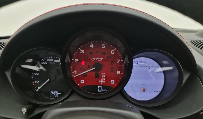 
								Porsche 718 GTS cheio									