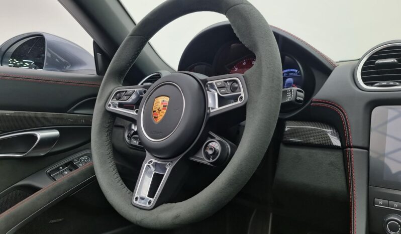 
								Porsche 718 GTS cheio									