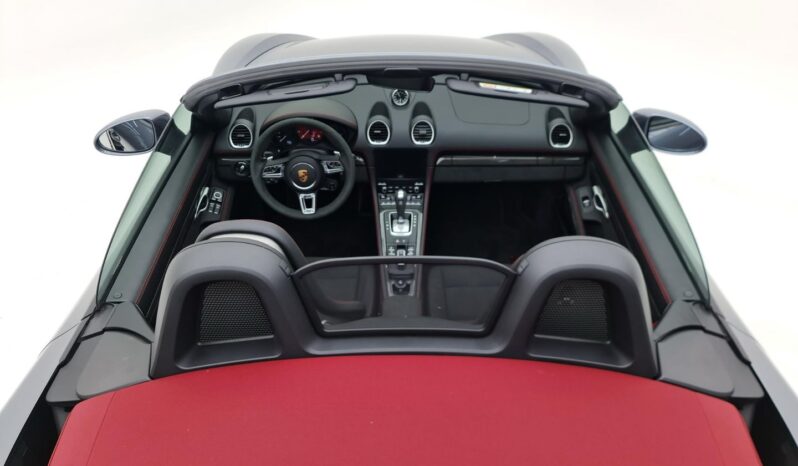 
								Porsche 718 GTS cheio									