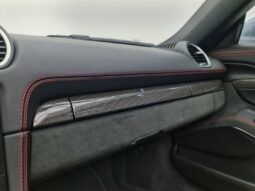 
										Porsche 718 GTS cheio									