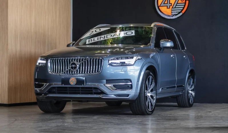 
								Volvo XC90 cheio									