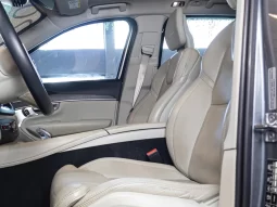 
										Volvo XC90 cheio									