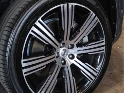 
										Volvo XC90 cheio									