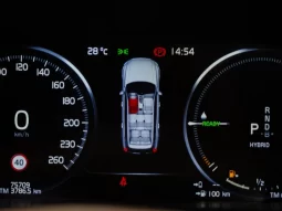 
										Volvo XC90 cheio									