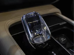 
										Volvo XC90 cheio									