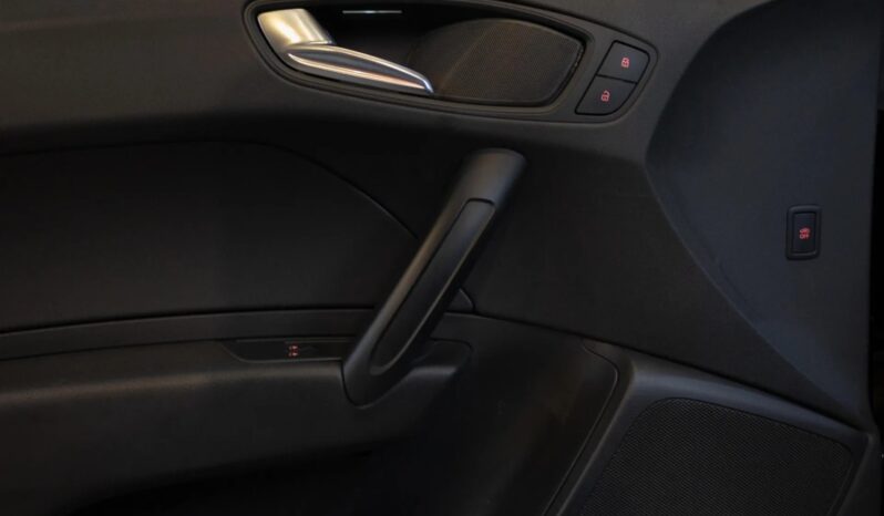 
								AUDI A1 cheio									