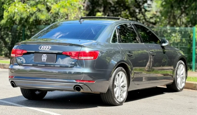 
								AUDI A4 cheio									