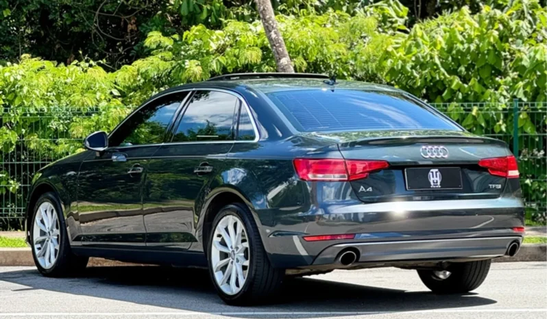 
								AUDI A4 cheio									