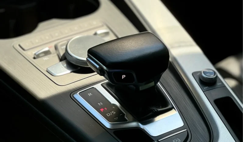 
								AUDI A4 cheio									