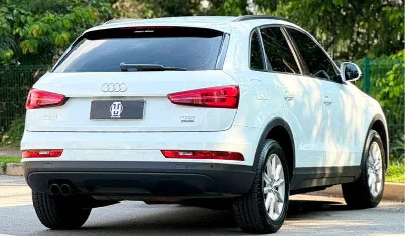 
								AUDI Q3 cheio									