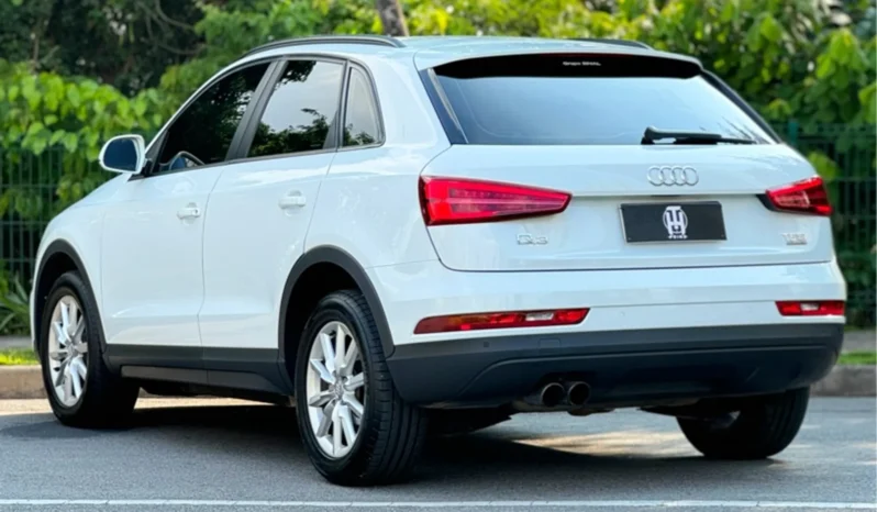 
								AUDI Q3 cheio									