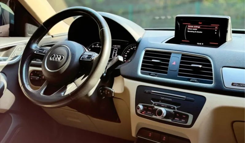 
								AUDI Q3 cheio									