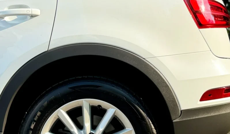 
								AUDI Q3 cheio									