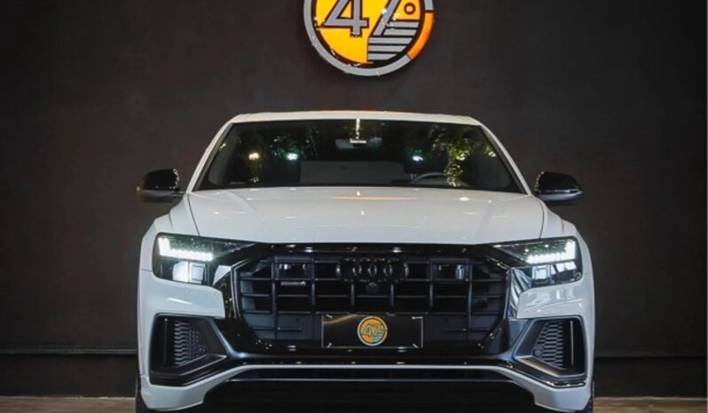 
								AUDI Q8 cheio									