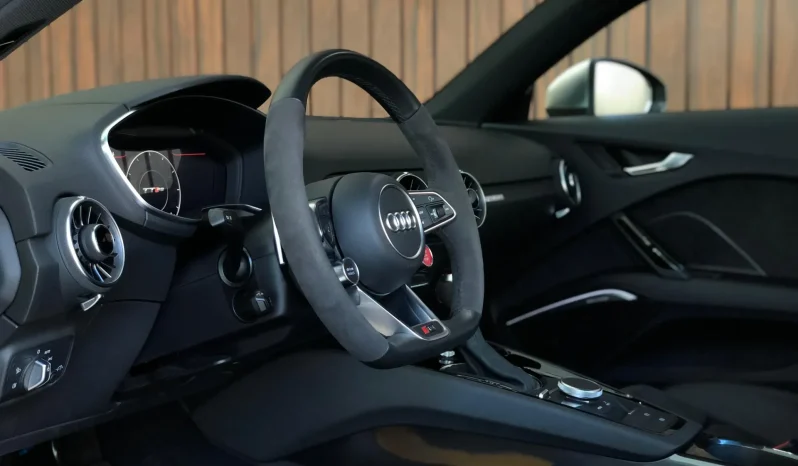 
								AUDI TT RS cheio									