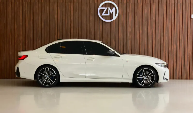 
								BMW 320i cheio									