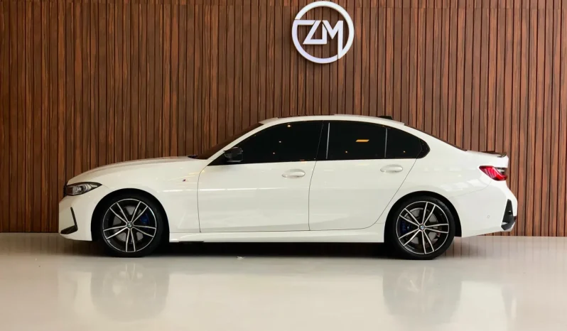 
								BMW 320i cheio									