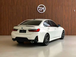
										BMW 320i cheio									