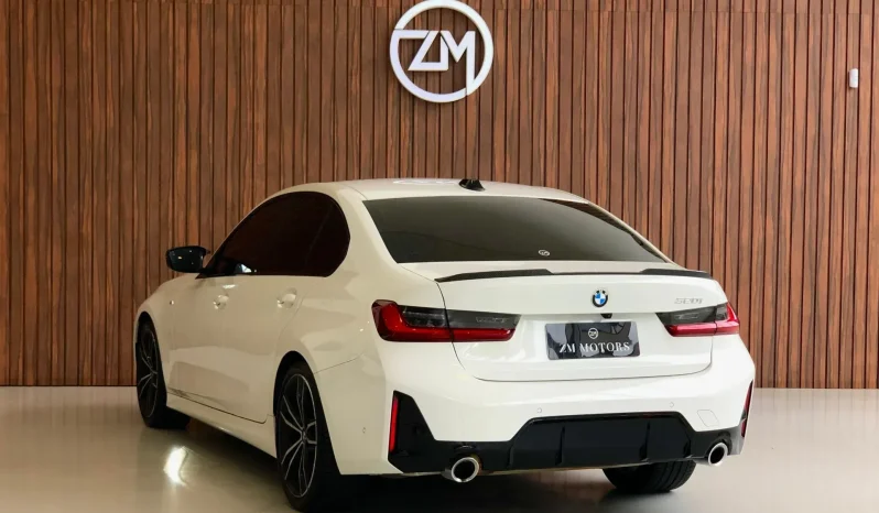 
								BMW 320i cheio									
