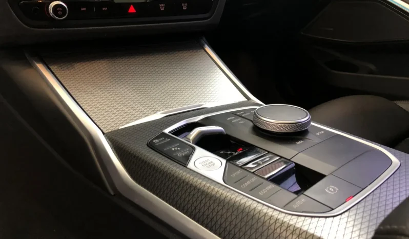 
								BMW 320i cheio									