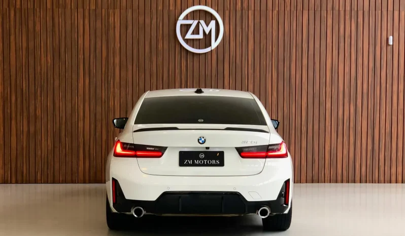 
								BMW 320i cheio									