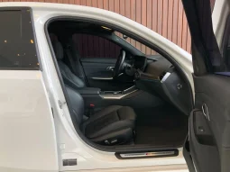 
										BMW 320i cheio									