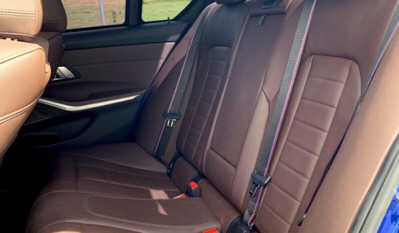 
								BMW 320i BLINDADO cheio									