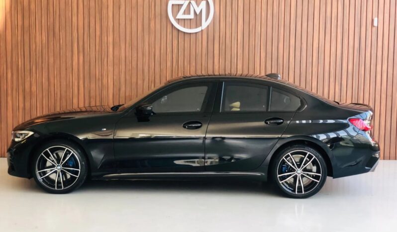 
								BMW 330i SPORT TURBO cheio									
