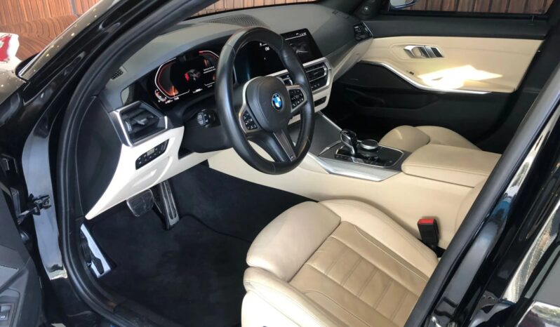 
								BMW 330i SPORT TURBO cheio									