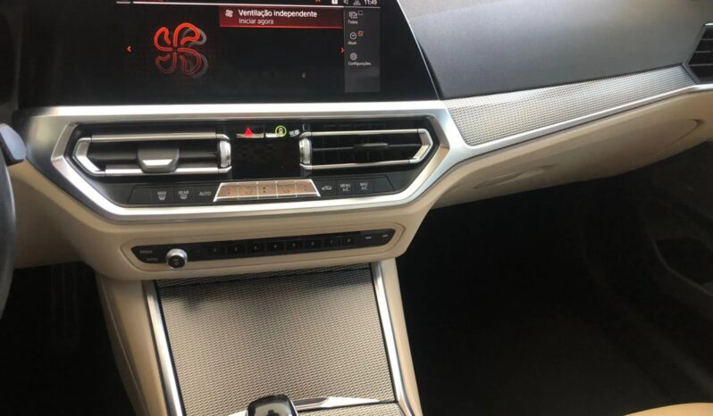 
								BMW 330i SPORT TURBO cheio									