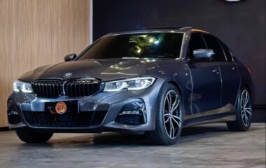 BMW 330i
