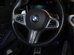 
										BMW 330i cheio									