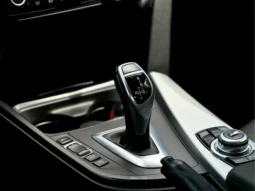 
										BMW 335i cheio									