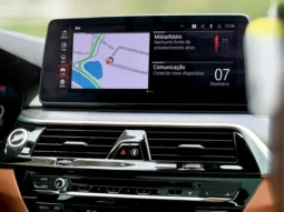 
										BMW 530e cheio									