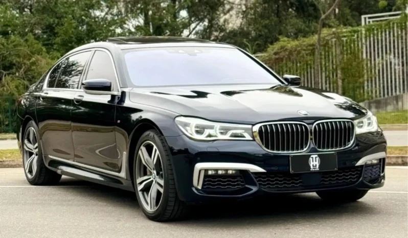 BMW 750li M Alphaville